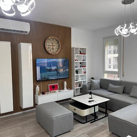 Bratti'S Apartment Near Tirana Center And Mother Teresa Airport エクステリア 写真