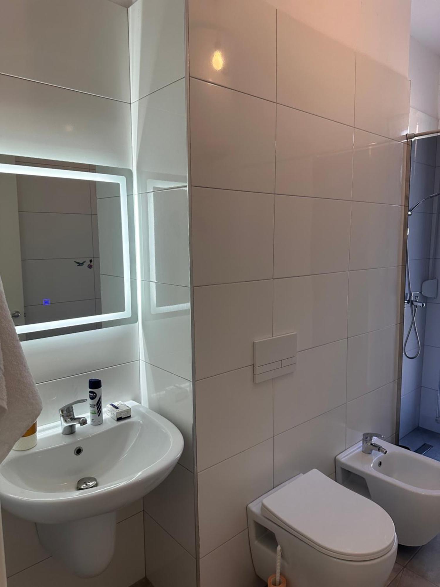 Bratti'S Apartment Near Tirana Center And Mother Teresa Airport エクステリア 写真