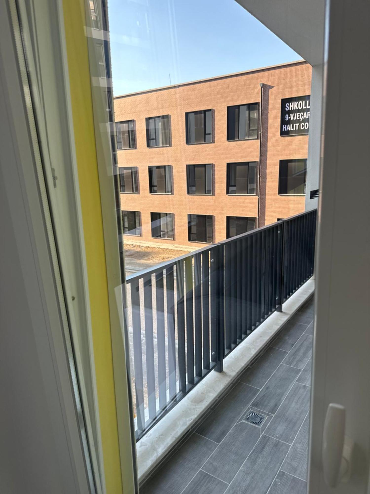Bratti'S Apartment Near Tirana Center And Mother Teresa Airport エクステリア 写真