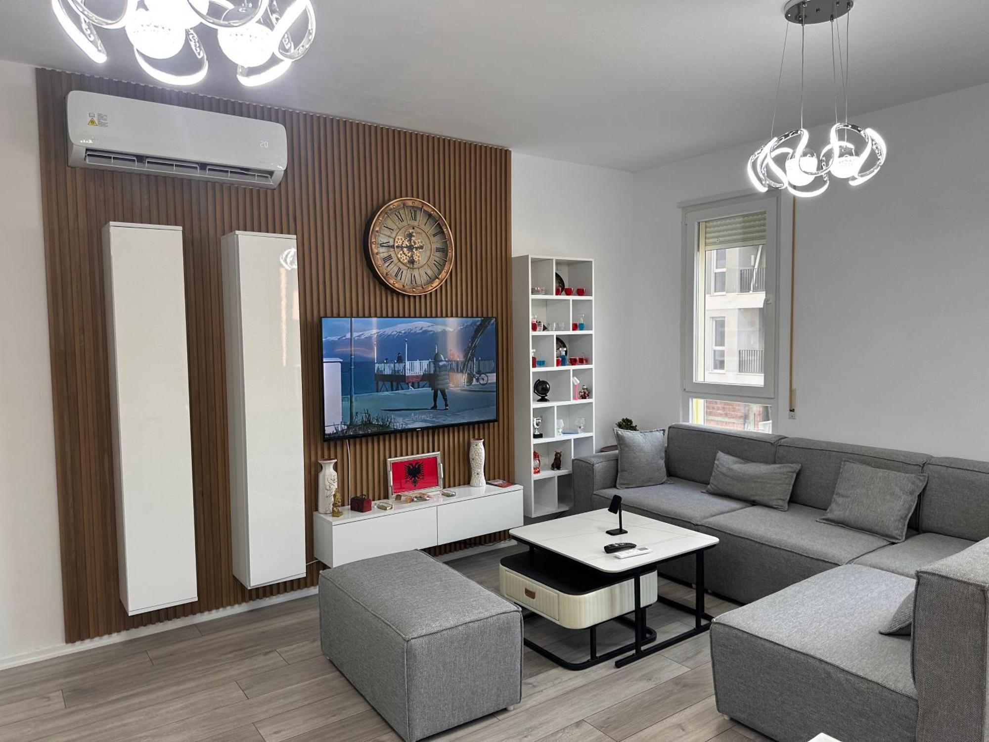 Bratti'S Apartment Near Tirana Center And Mother Teresa Airport エクステリア 写真